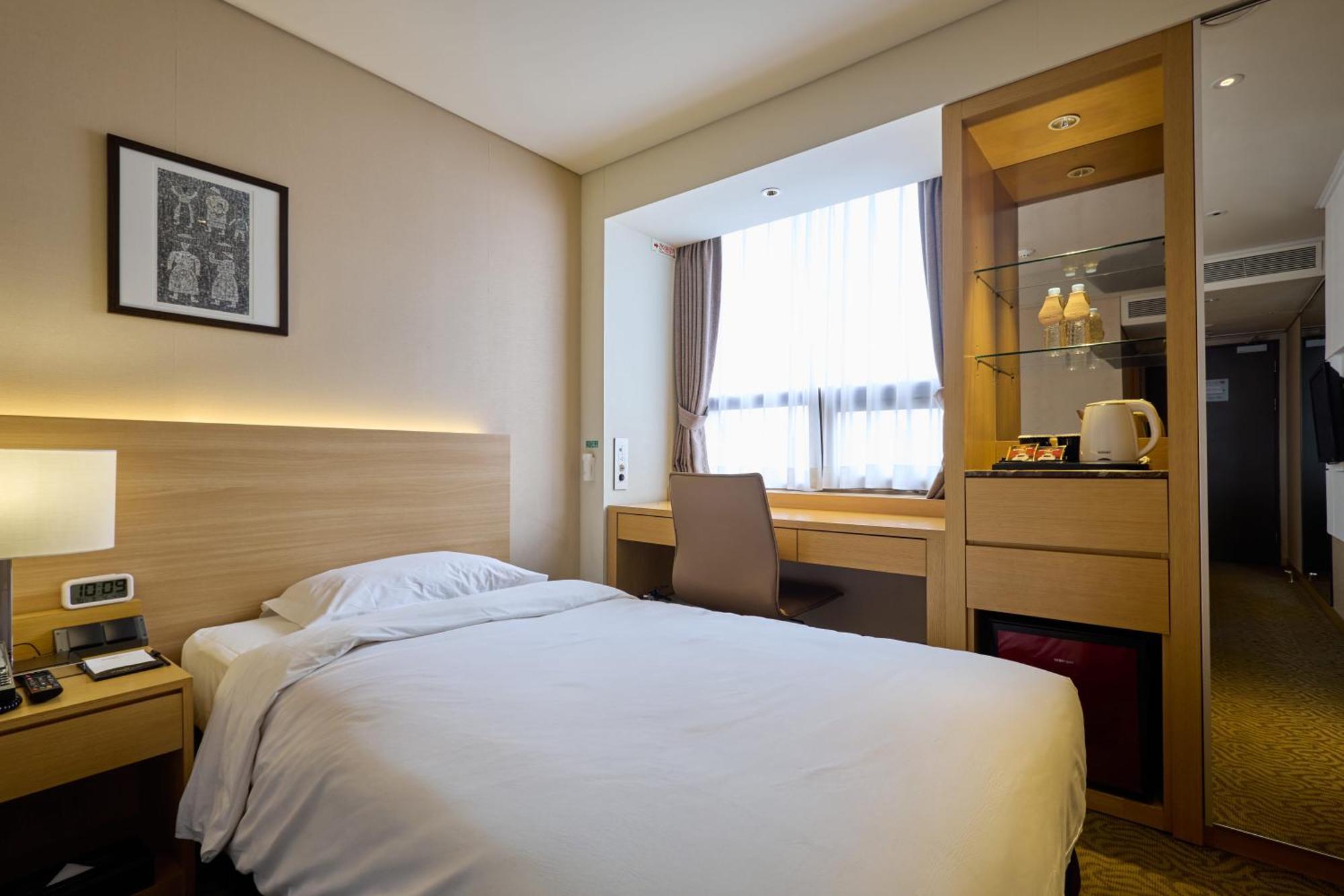 Summit Hotel Seoul Dongdaemun Экстерьер фото